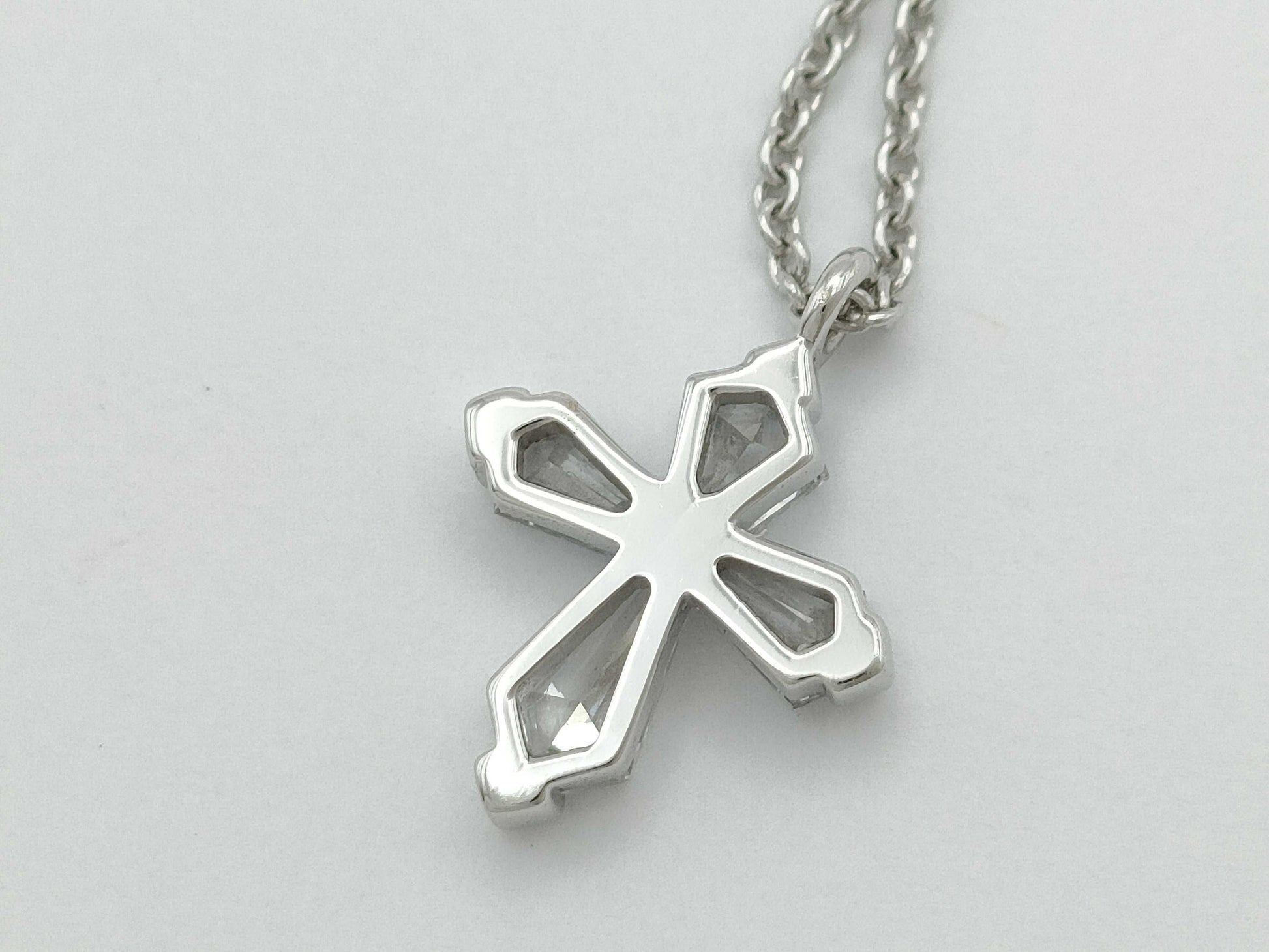 GRAFF Trapezoid Diamond Necklace in WG 750, 3.5g 