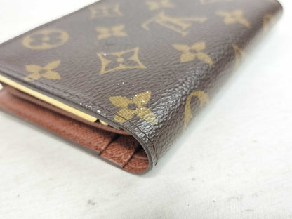 LOUIS VUITTON Monogram Bifold Wallet