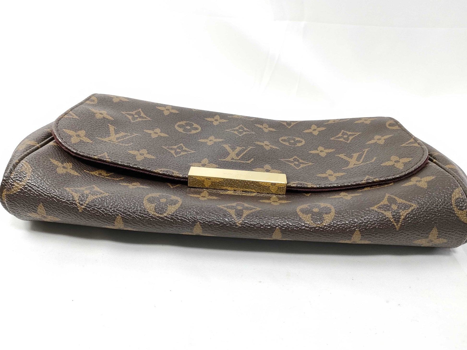 LOUIS VUITTON Monogram Favorite PM Shoulder Bag 