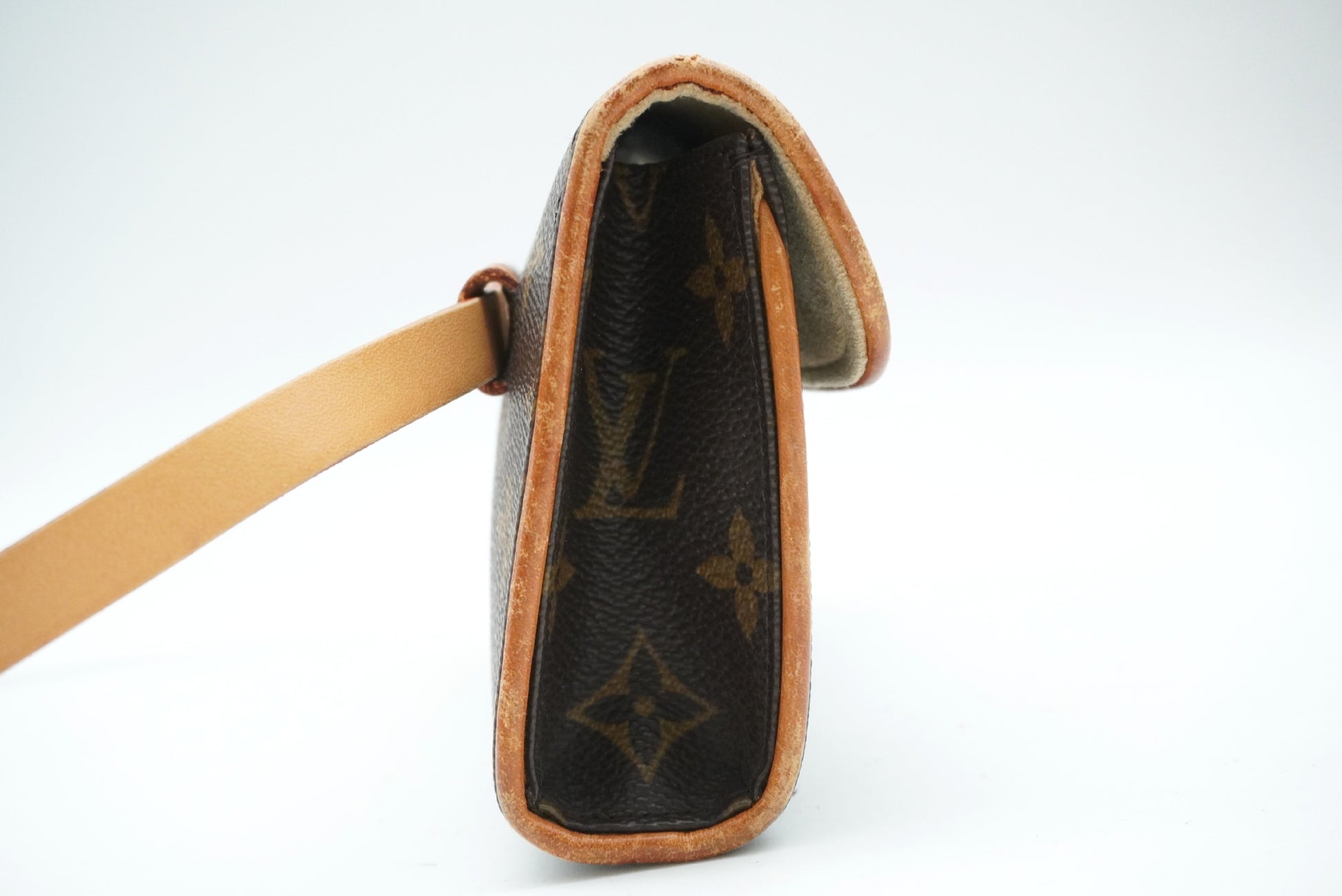 LOUIS VUITTON Monogram Pochette Florentine M51855 Shoulder Bag