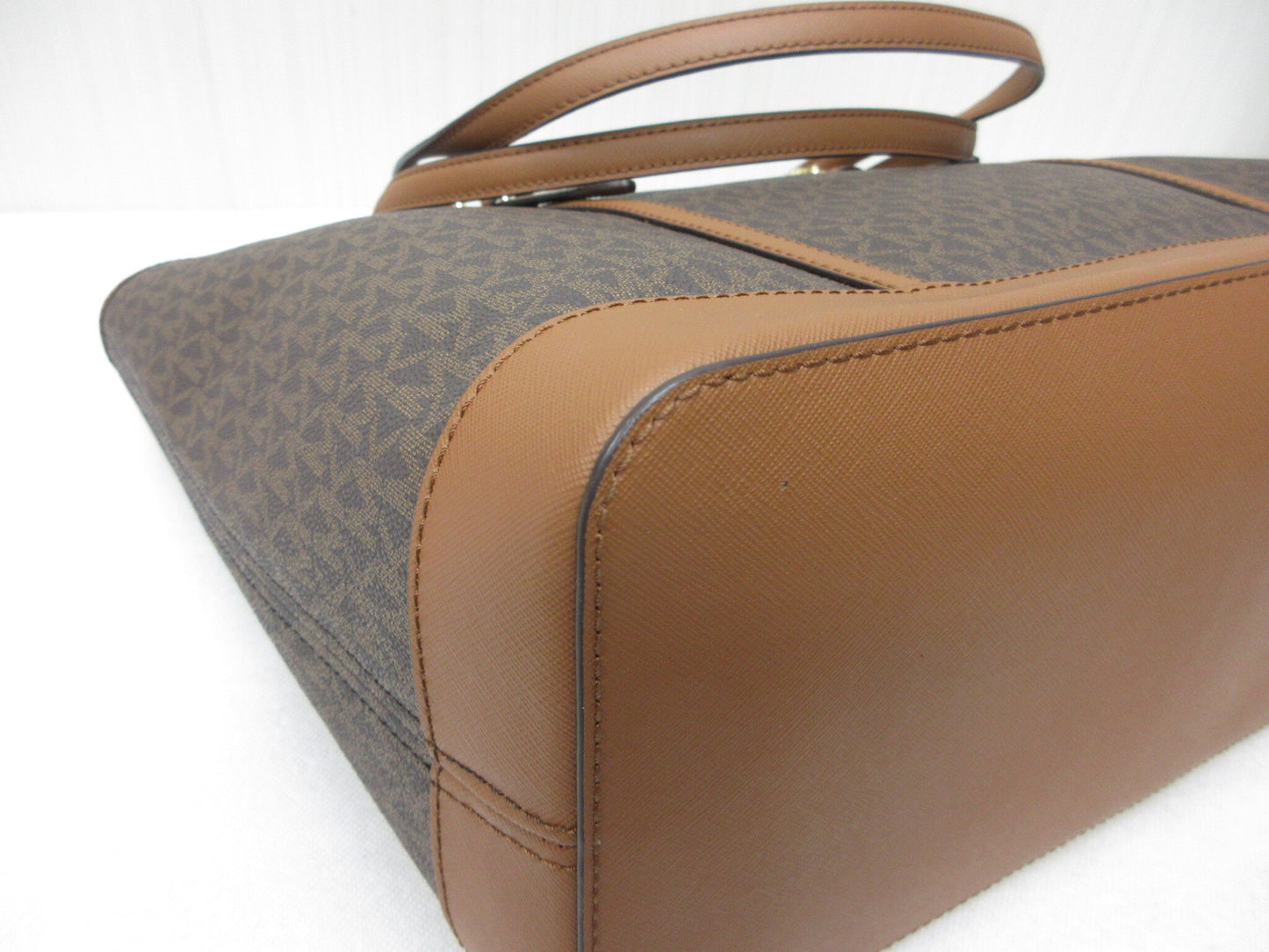 Michael Kors MICHAEL KORS JET SET TRAVEL Top Zip Tote Bag, Large, MK Signature, 35T0GTVT3V, Approx. W45 x H28cm