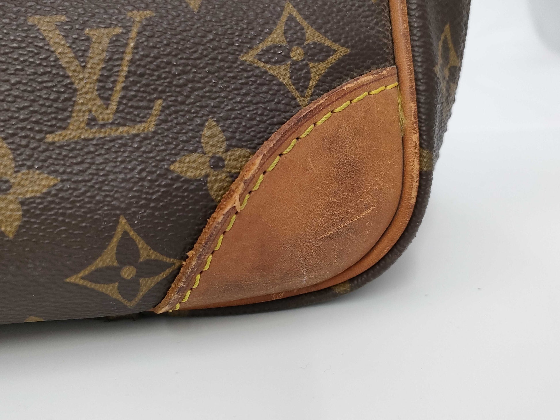 LOUIS VUITTON LOUIS VUITTON LOUIS VUITTON Travel Bag Bag
