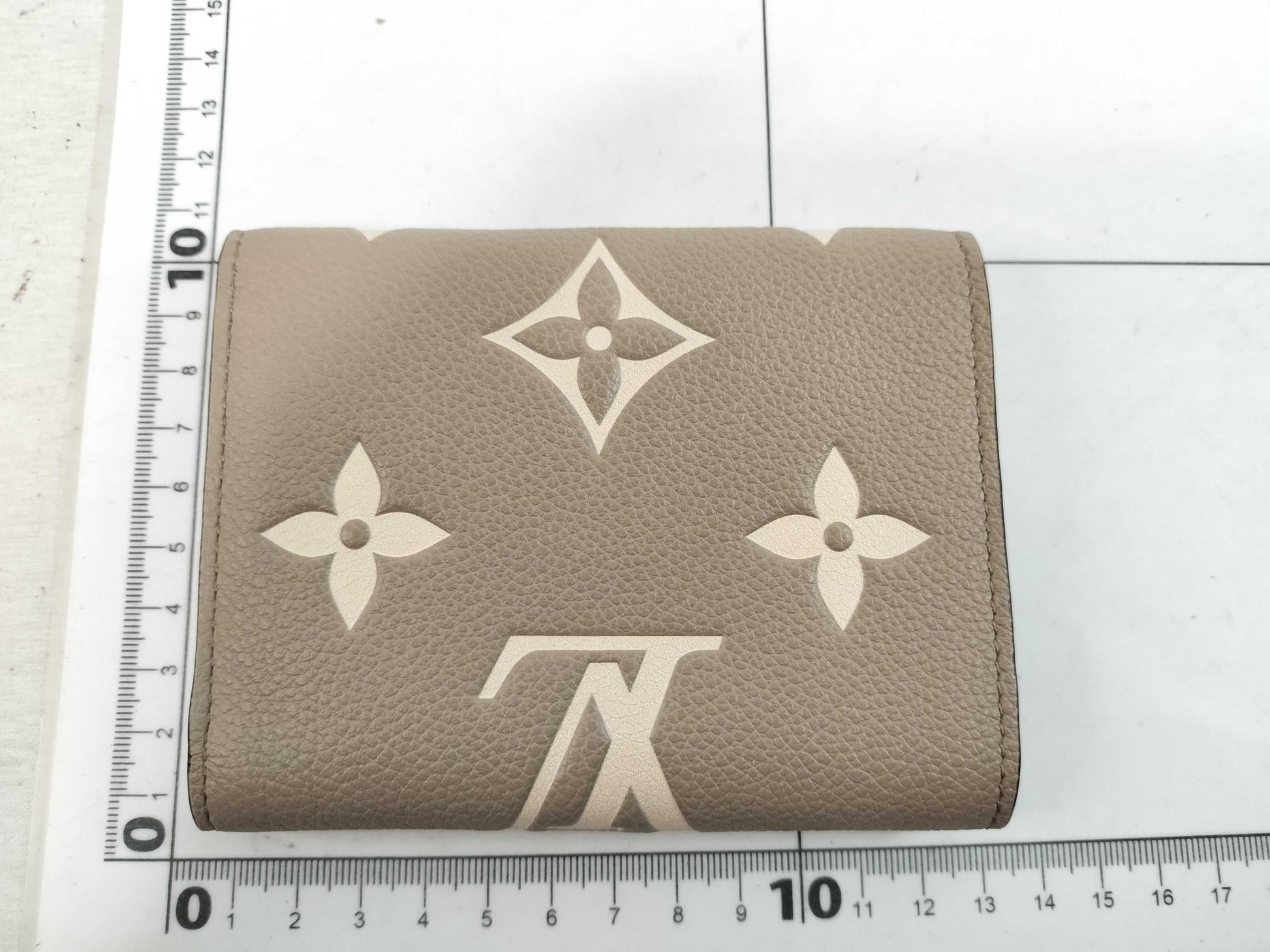LOUIS VUITTON Monogram Empreinte LOUIS VUITTON Monogram Empreinte Portefeuille Victorine RFID Wallet