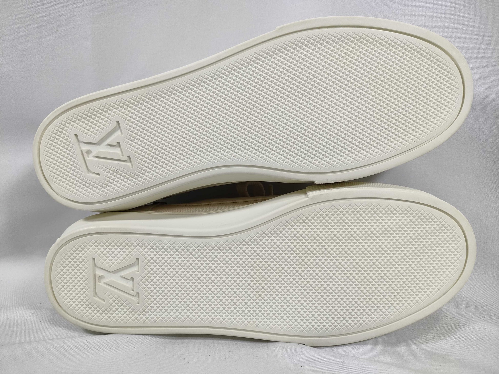 LOUIS VUITTON Leather Canvas Sneakers with Dust Bag
