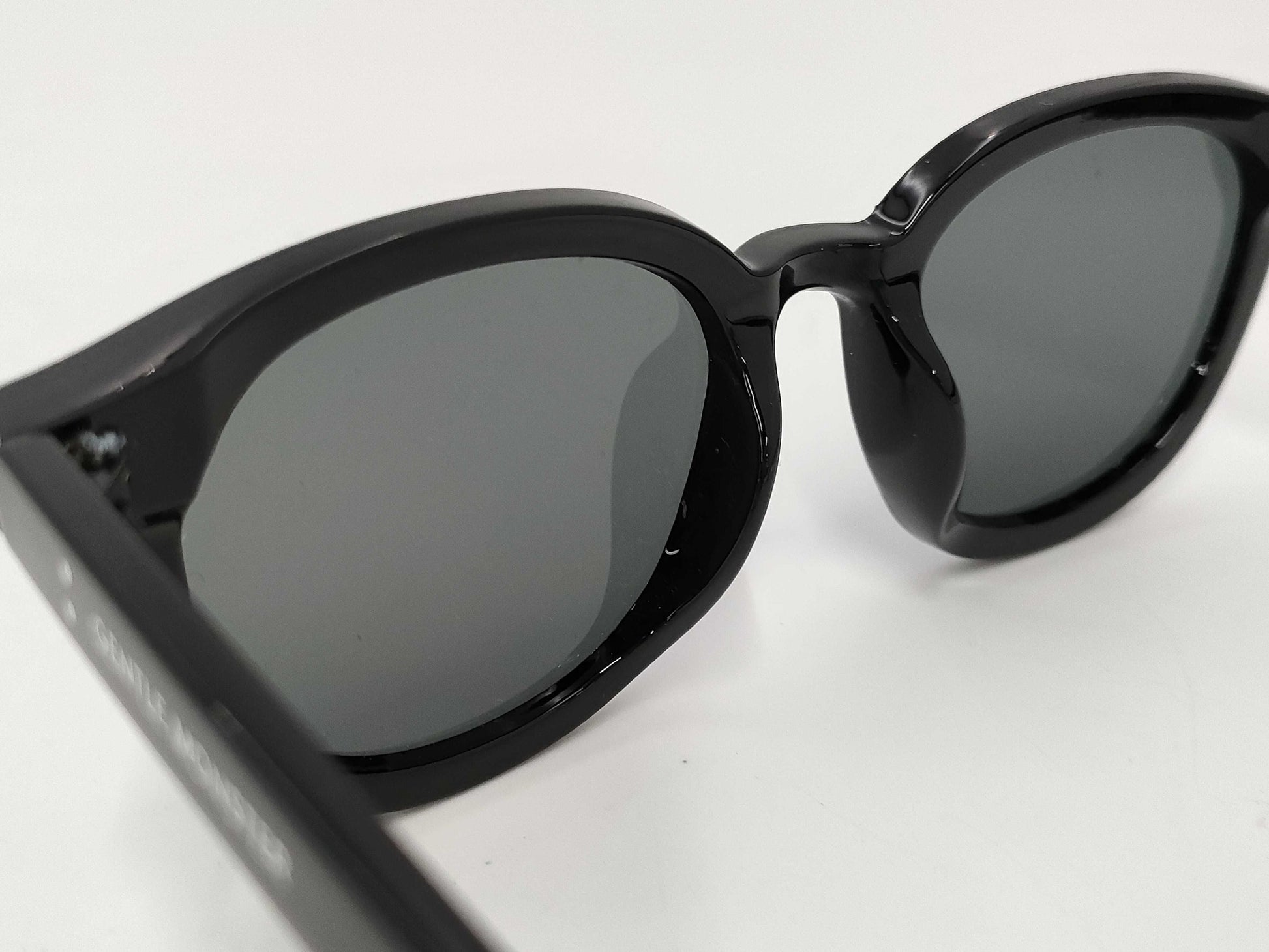 GENTLE MONSTER Gentle Monster Sunglasses Black Sunglasses/Eyeglasses