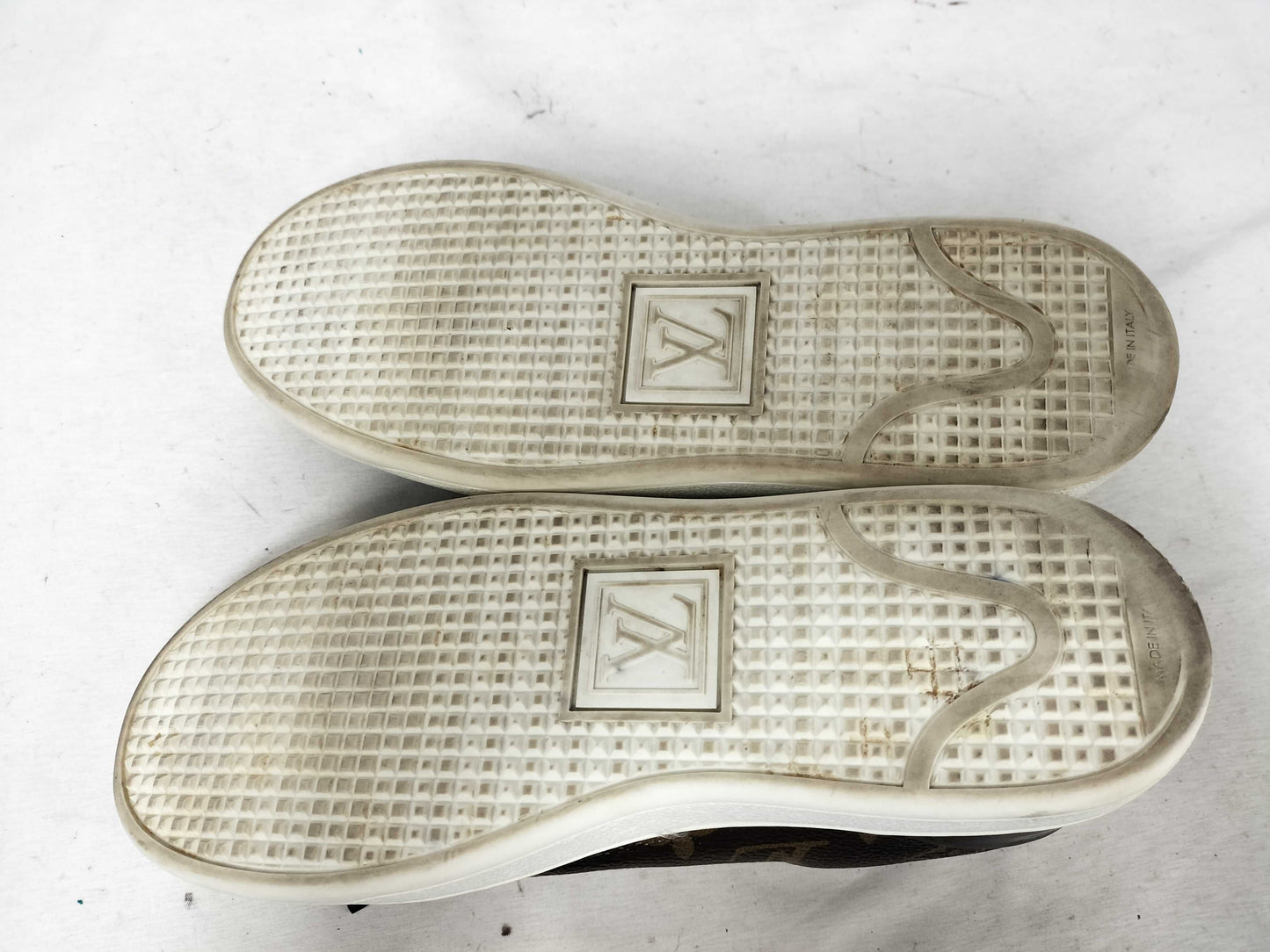 LOUIS VUITTON Monogram Louis Vuitton Women's Sneakers Size 35