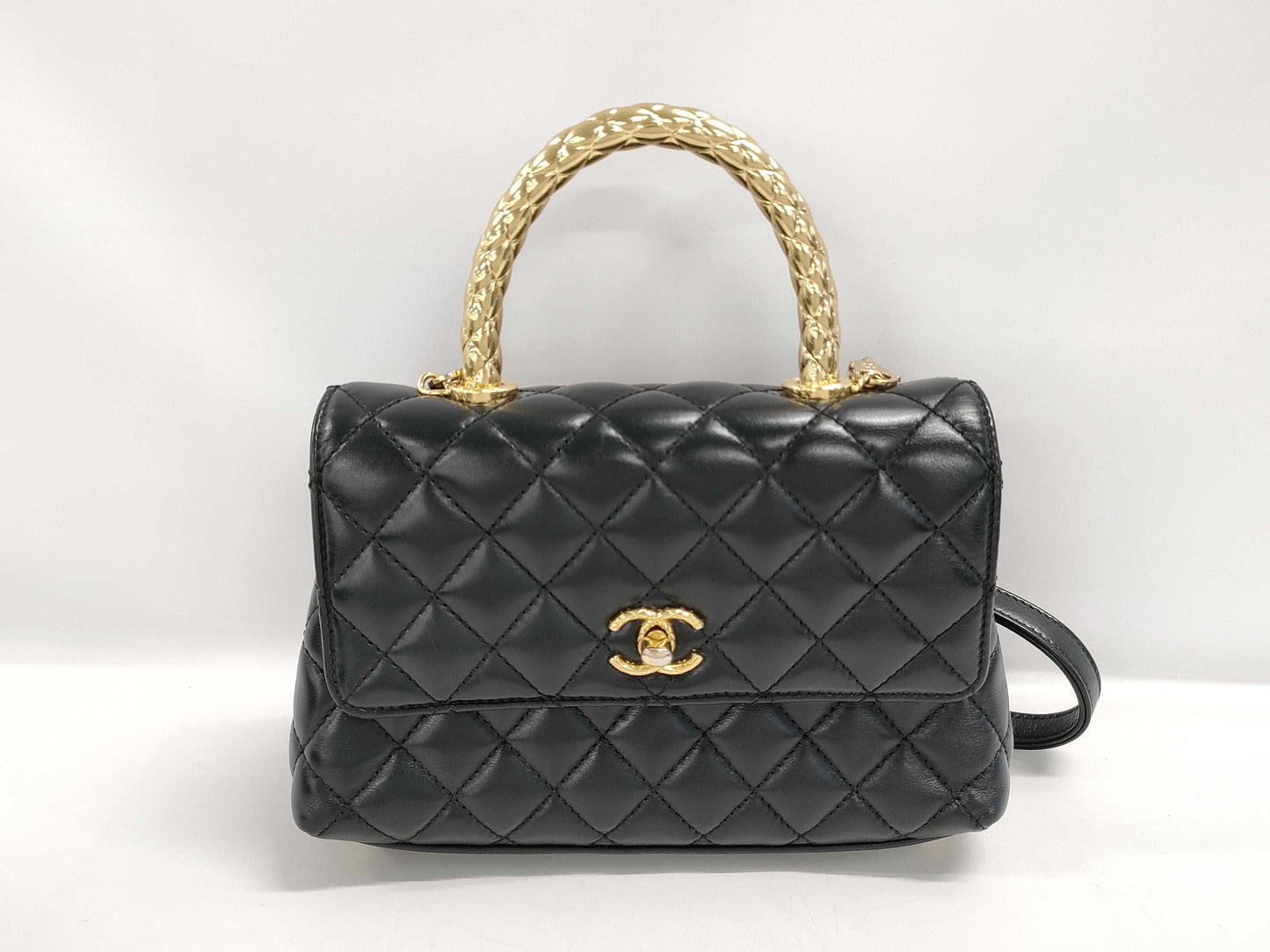 CHANEL Coco Handle 24 Shoulder Bag