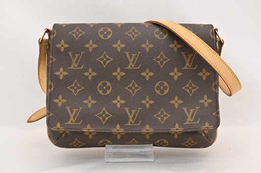 LOUIS VUITTON Monogram LOUIS VUITTON Monogram M51388 Musette Tango Shoulder Bag