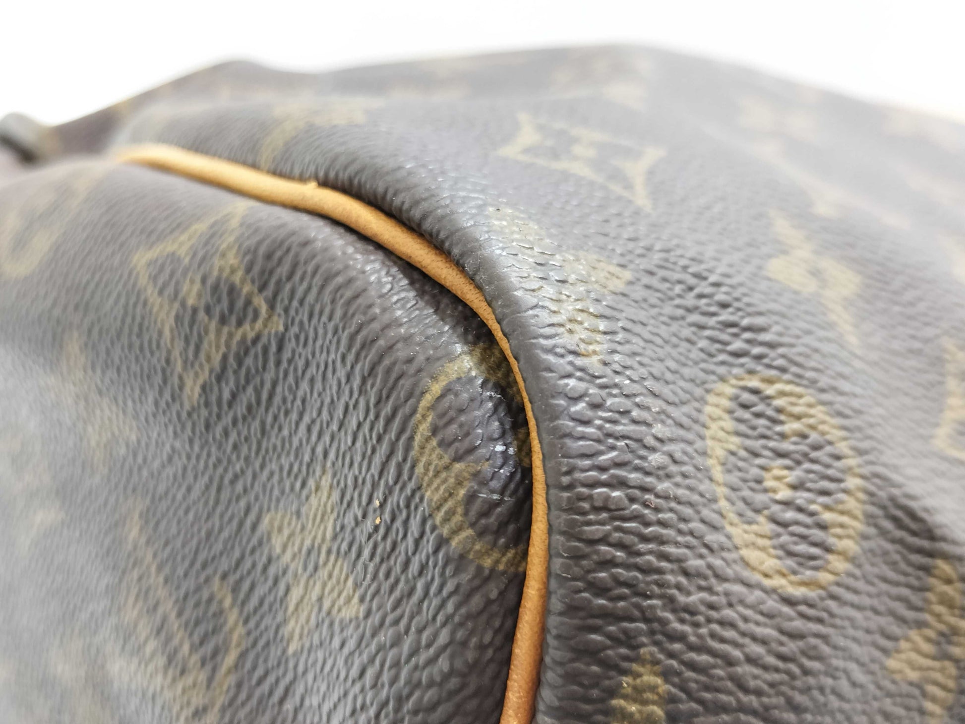 LOUIS VUITTON Monogram LV Keepall Bandouliere Boston Bag
