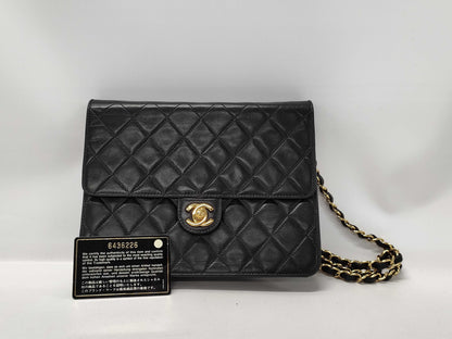 CHANEL Matelasse Chain Shoulder Bag
