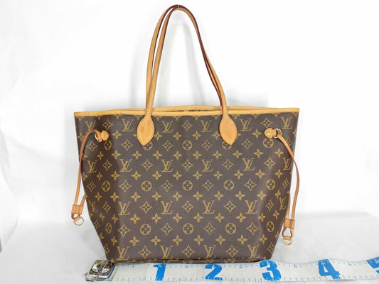 LOUIS VUITTON Monogram Neverfull MM Tote Bag