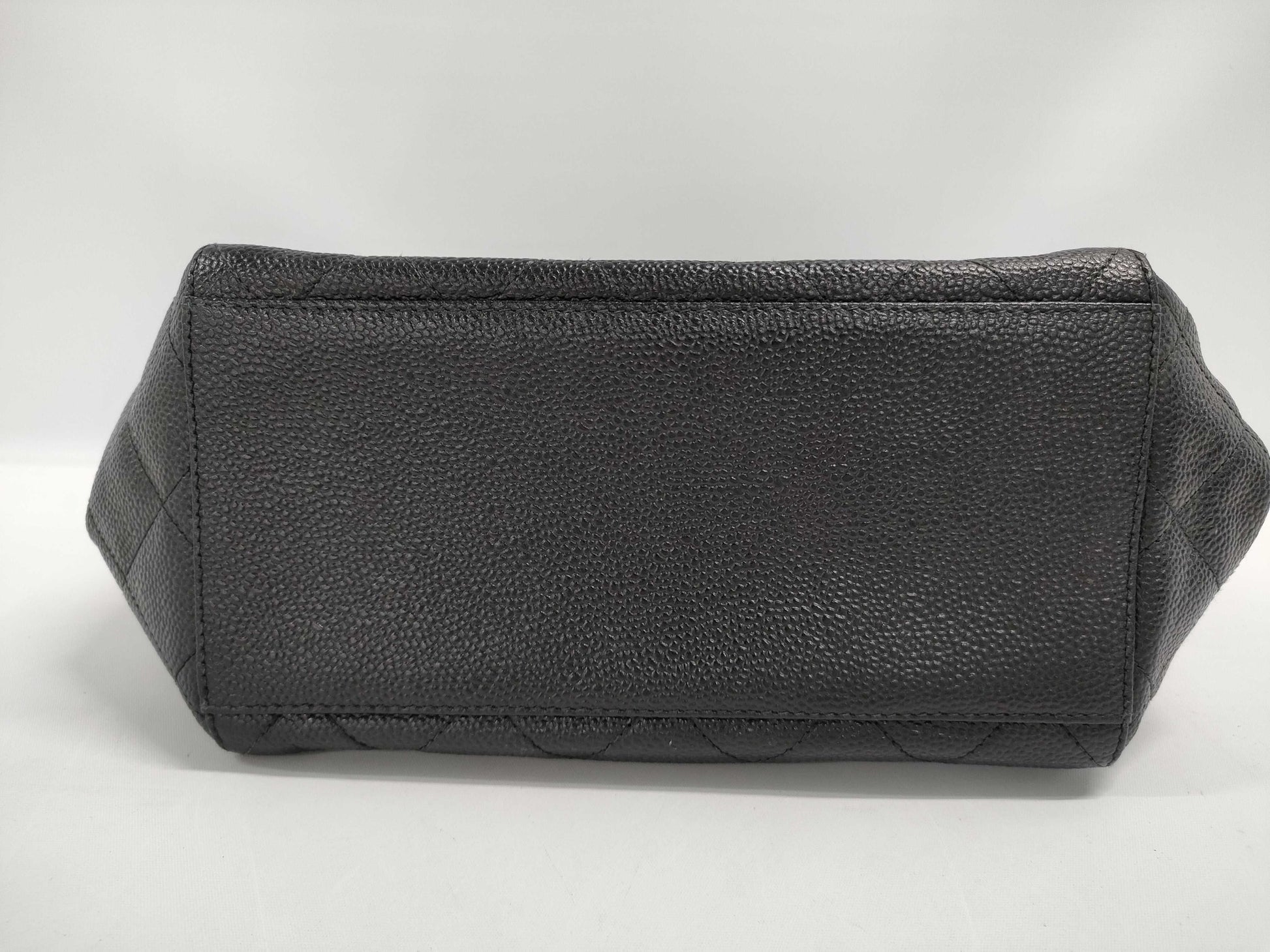 CHANEL Matelasse Chain Shoulder Bag
