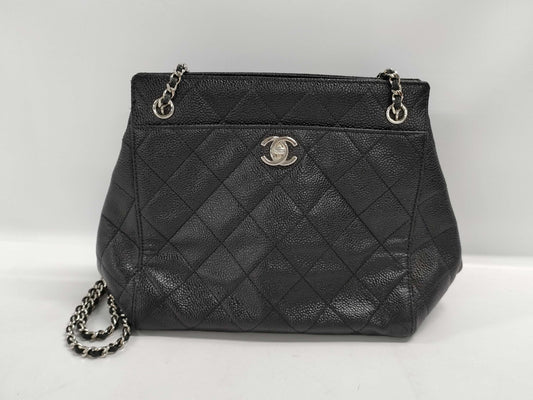 CHANEL Matelasse Chain Shoulder Bag