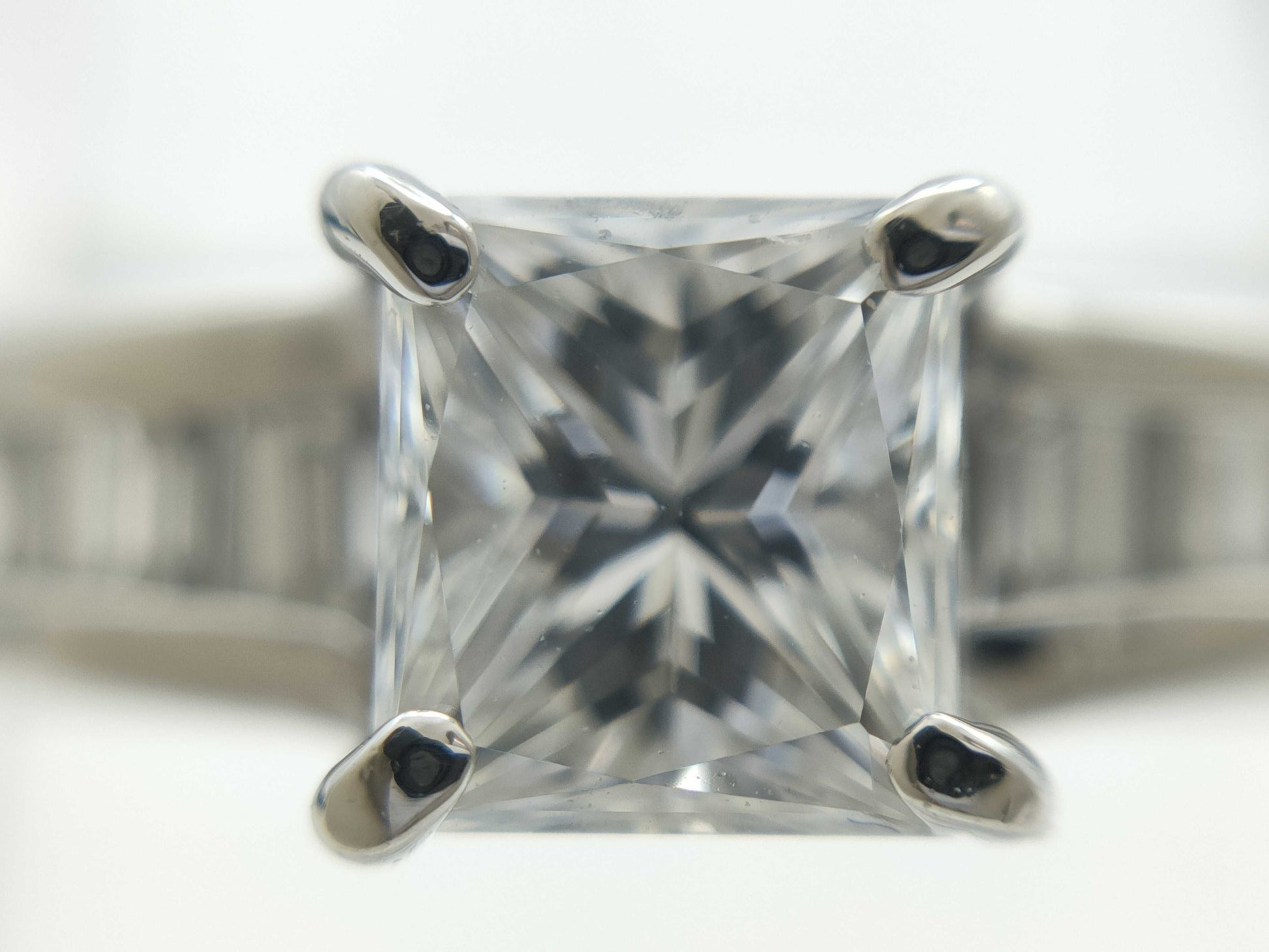 D0.52ct FD0.22ct PT900 4.7g Ring 