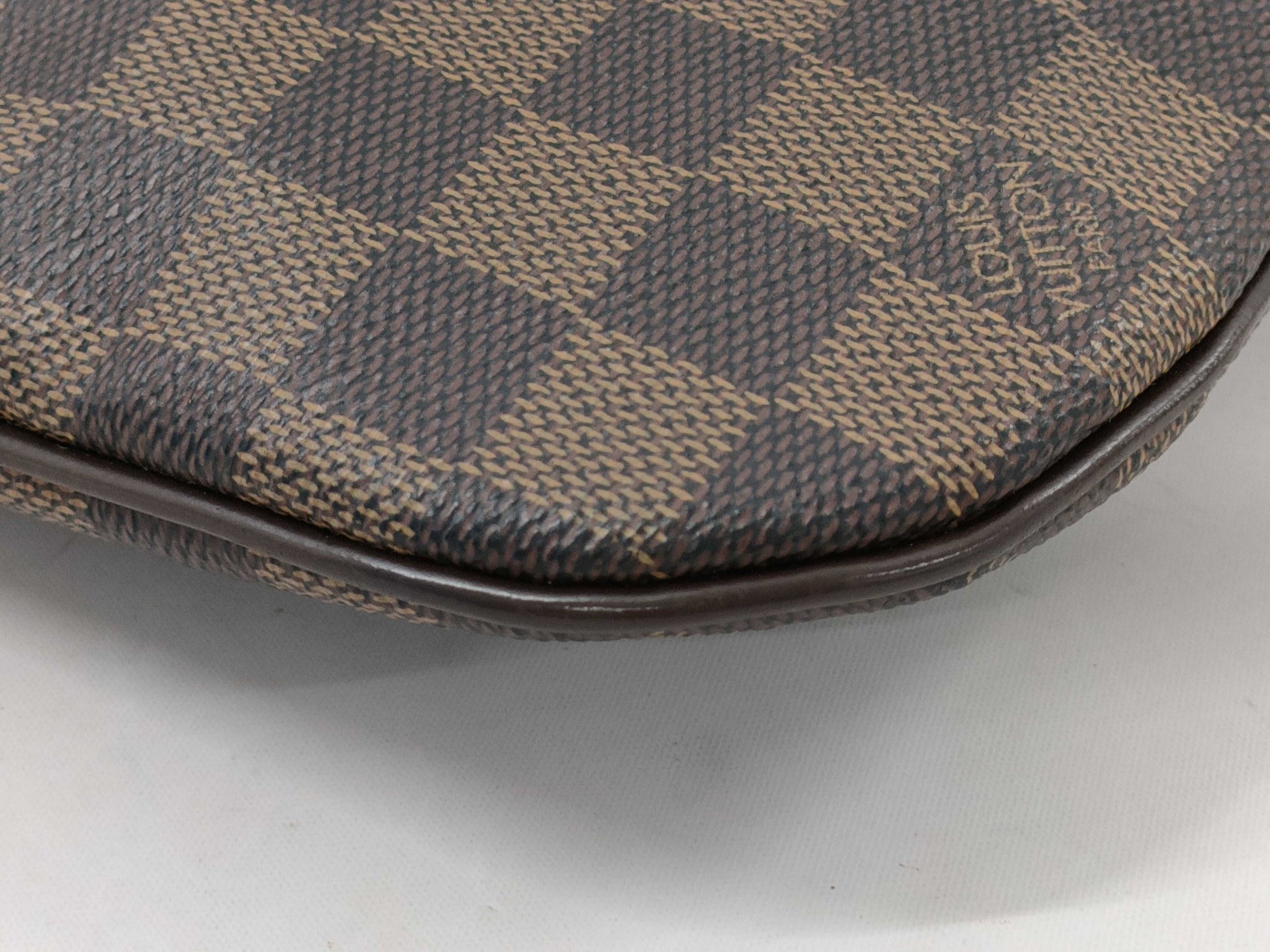 LOUIS VUITTON Damier Pochette Bosphor N51111 Shoulder Bag