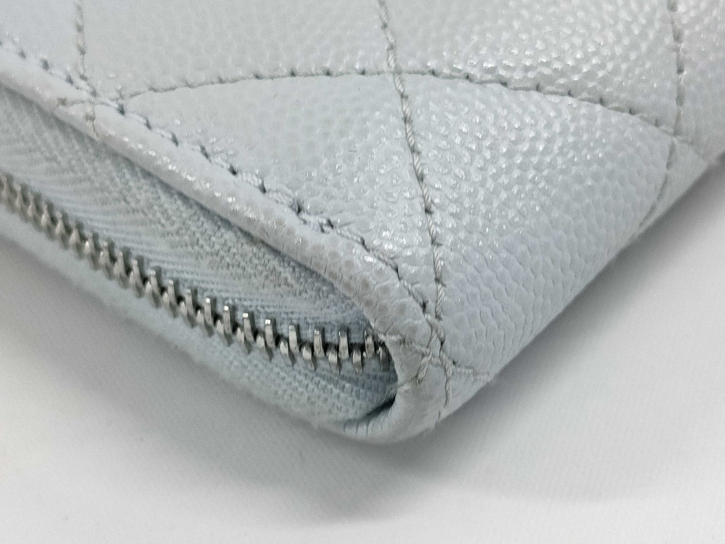 CHANEL wallet with box