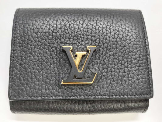 LOUIS VUITTON Capucines Tiny M12149 Wallet
