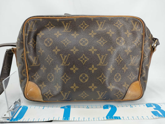 LOUIS VUITTON Monogram Bag Louis Vuitton Shoulder Bag