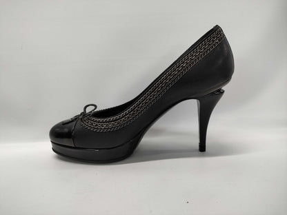 CHANEL Chanel Black Size 37.5 Pumps