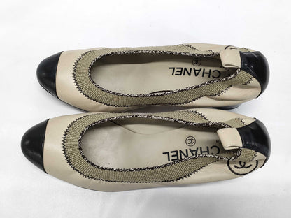 CHANEL Chanel white pumps size 37.5