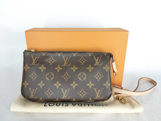 LOUIS VUITTON LOUIS VUITTON Monogram Pochette Accessoires Pouch