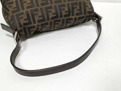 FENDI Zucca pattern FENDI Mamma Bucket Zucca brown shoulder bag with crease strap