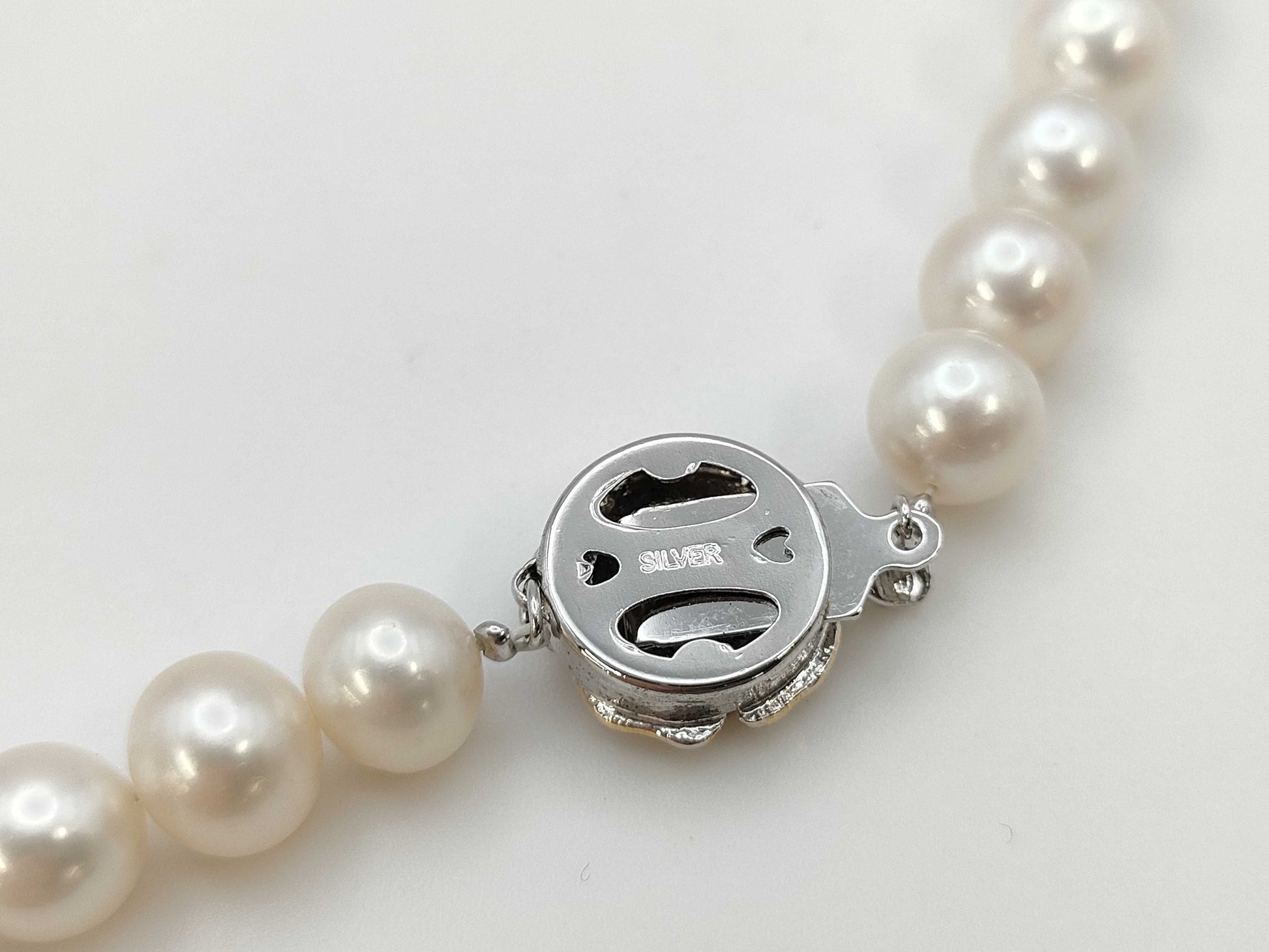 Pearl diameter: approximately 8.7mm-9.3mm, Sterling Silver, 51.1g, Necklace 