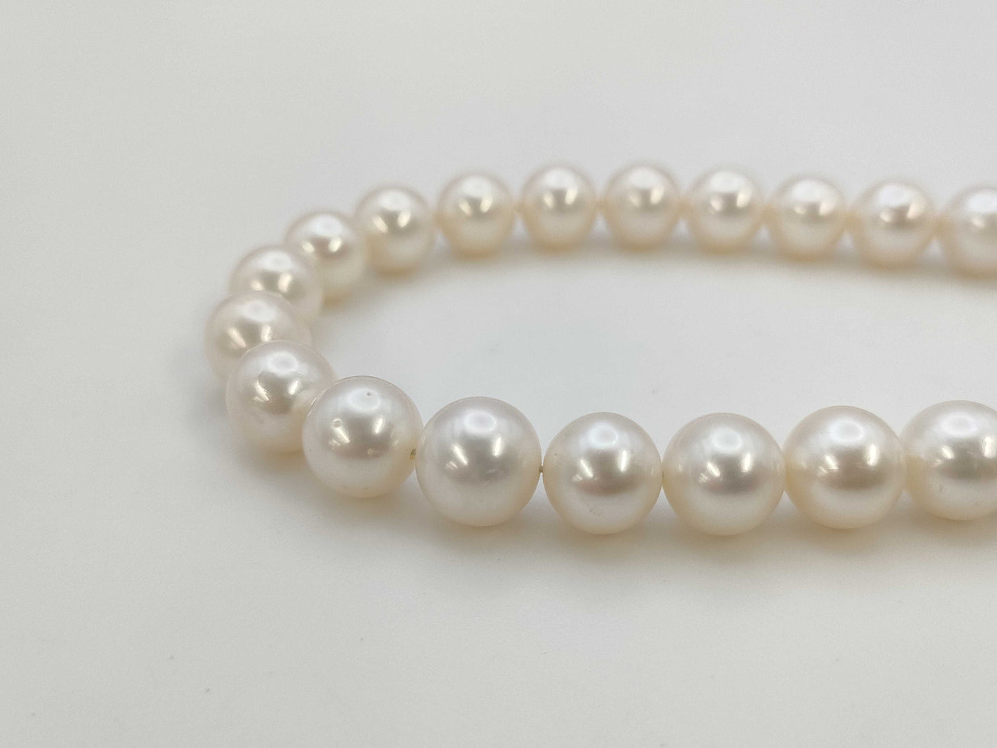 Pearl diameter: approximately 8.7mm-9.3mm, Sterling Silver, 51.1g, Necklace 