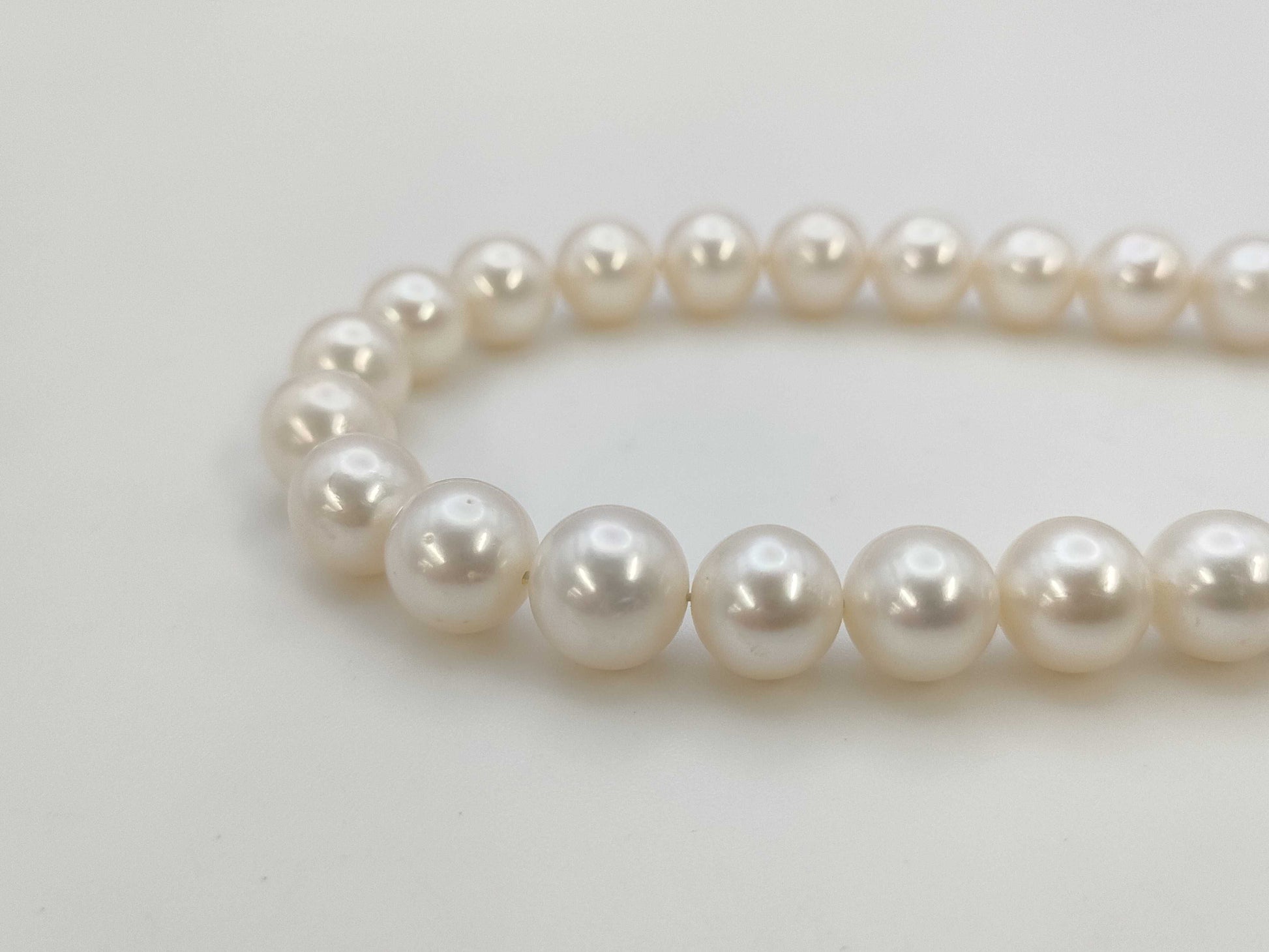 Pearl diameter: approximately 8.7mm-9.3mm, Sterling Silver, 51.1g, Necklace 