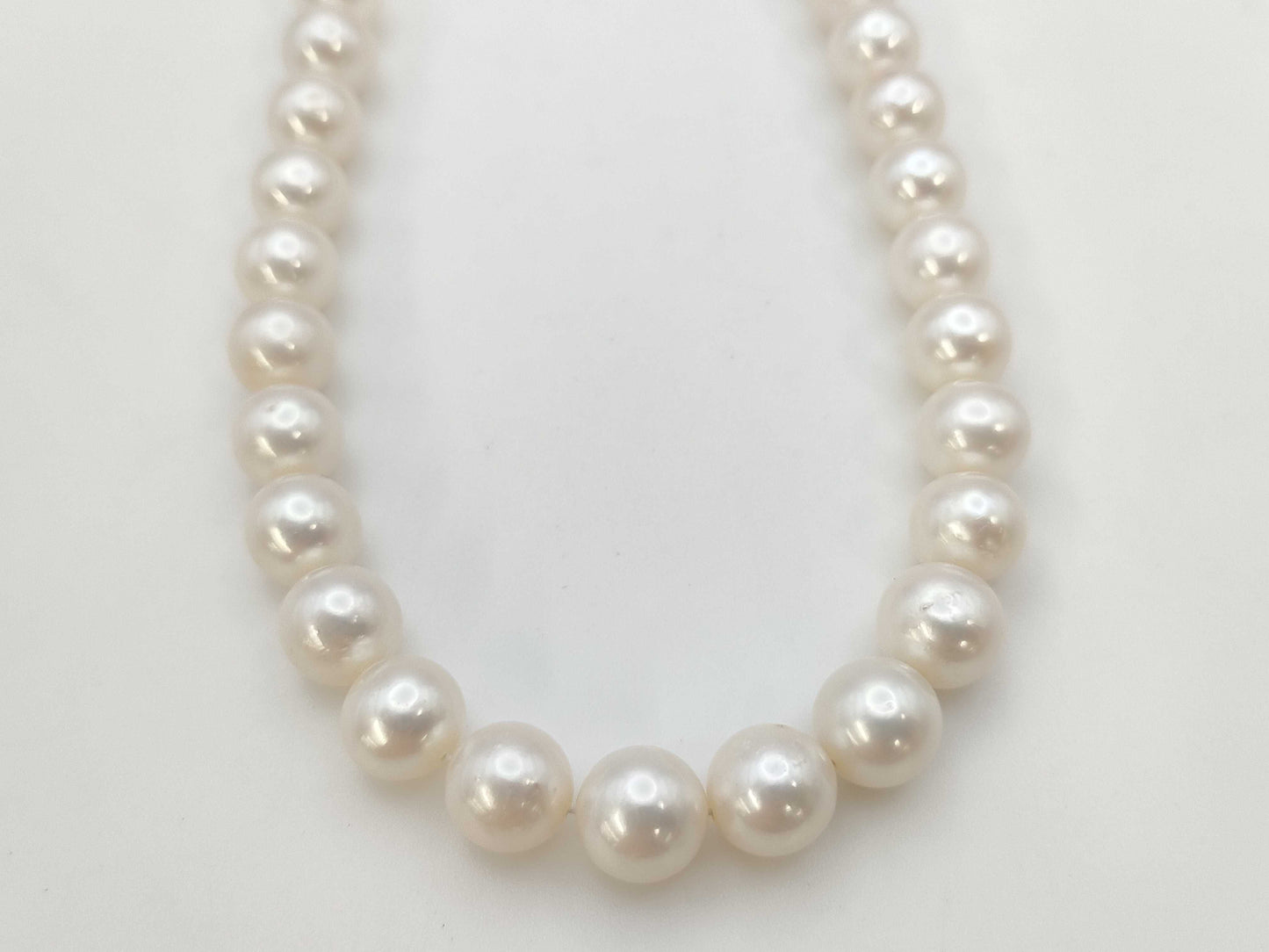 Pearl diameter: approximately 8.7mm-9.3mm, Sterling Silver, 51.1g, Necklace 