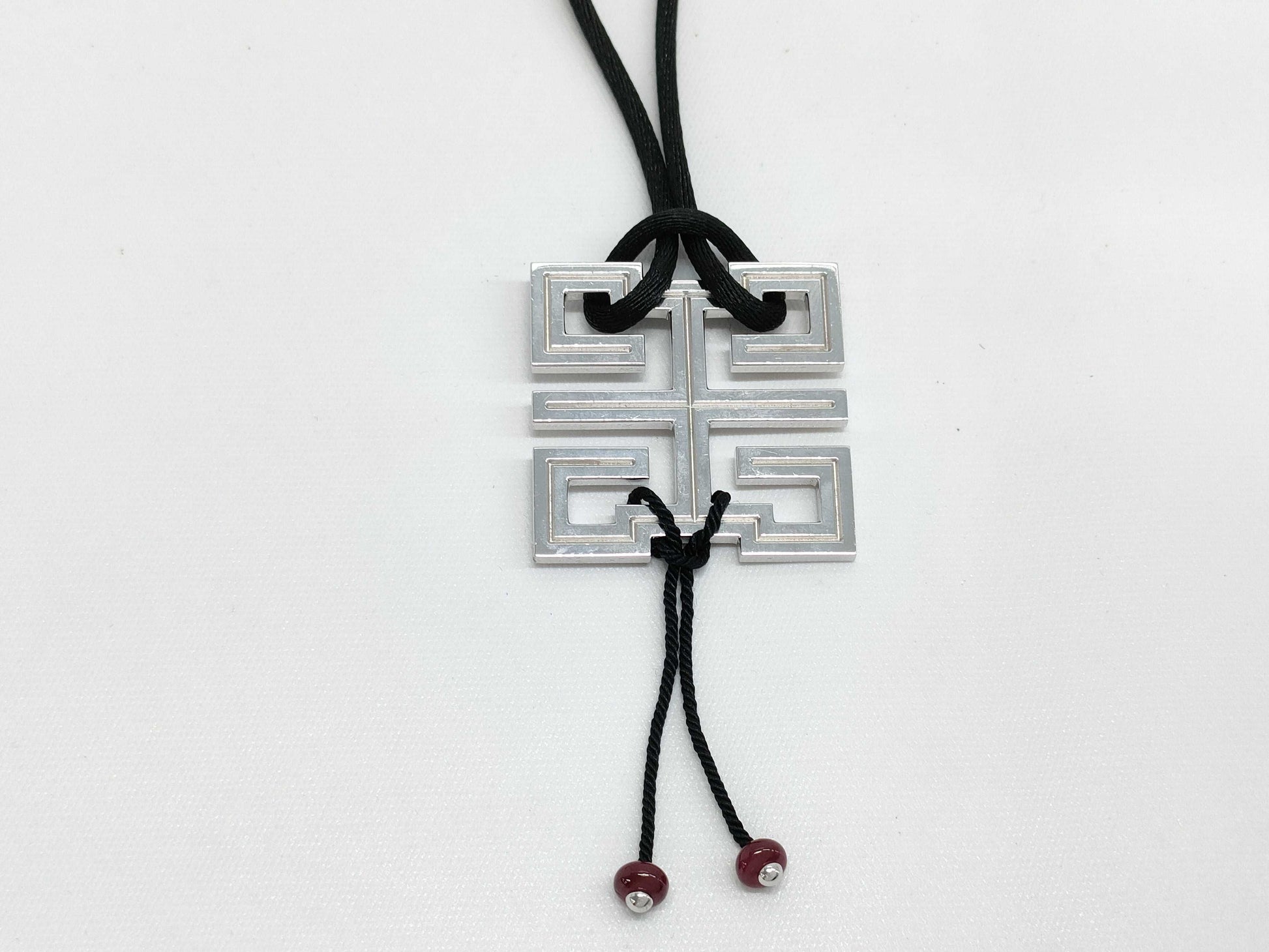 Cartier Dragon Wishknot Ruby Necklace in 750 White Gold, 24.0g 