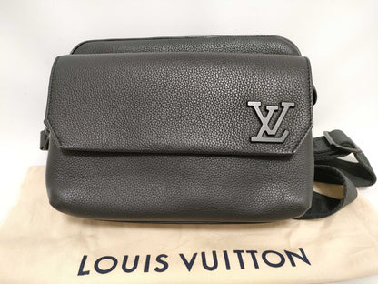 LOUIS VUITTON LV Aerogram Fastline Messenger Bag M22482 Black RFID Enabled Shoulder Bag