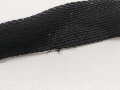 GUCCI GG Canvas Shoulder Bag