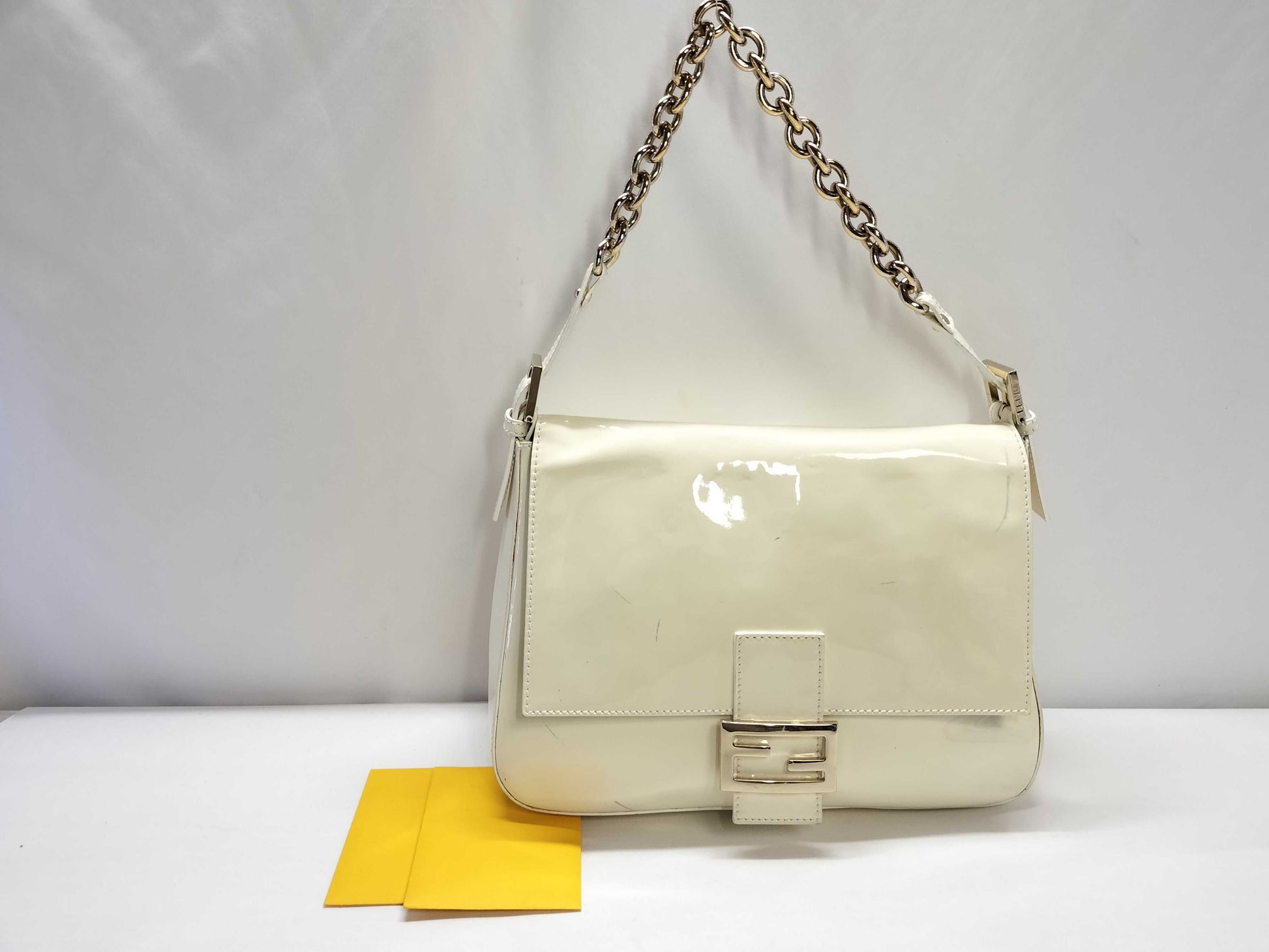 FENDI Mamma Bucket Chain Shoulder Bag