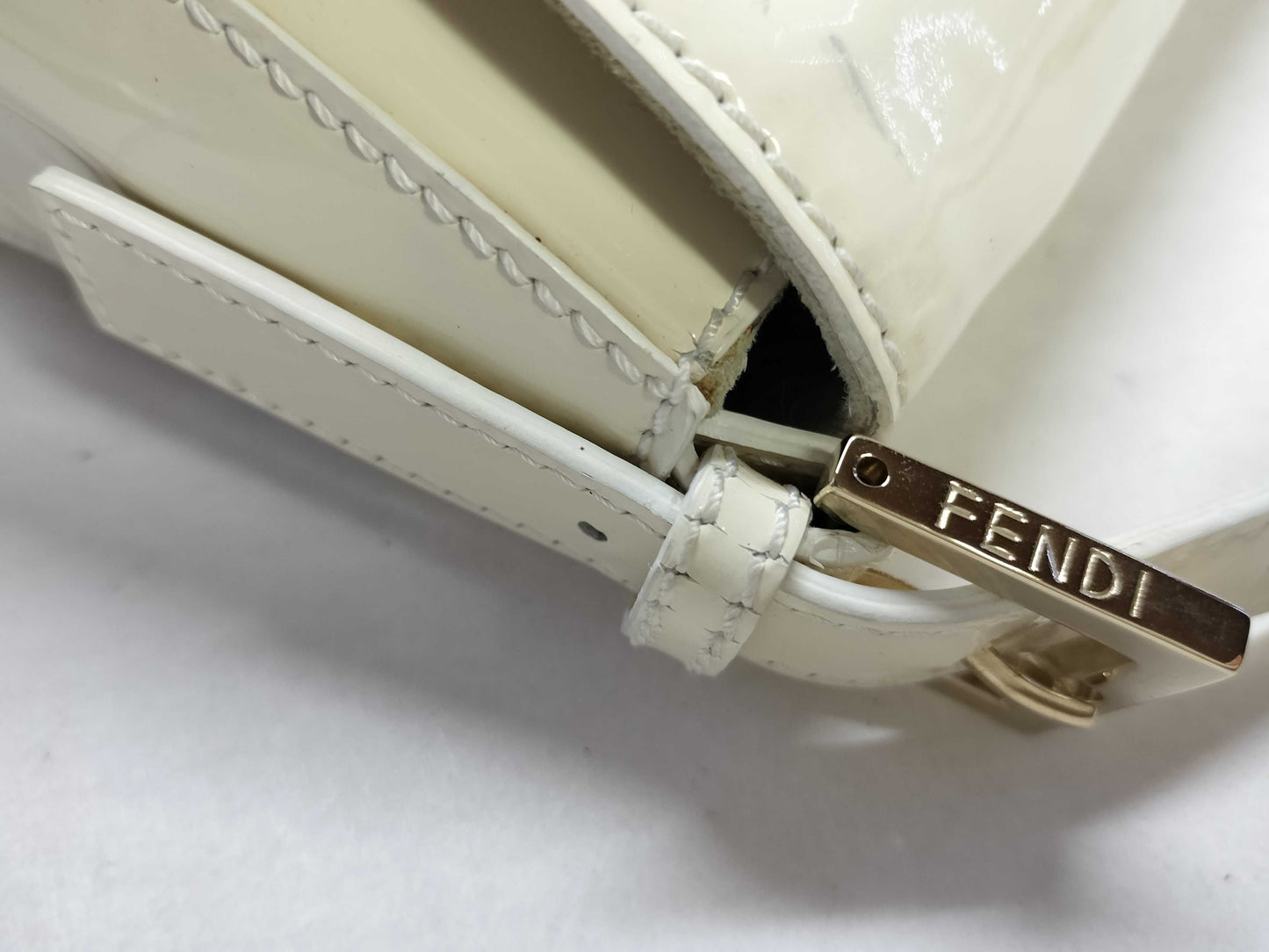 FENDI Mamma Bucket Chain Shoulder Bag