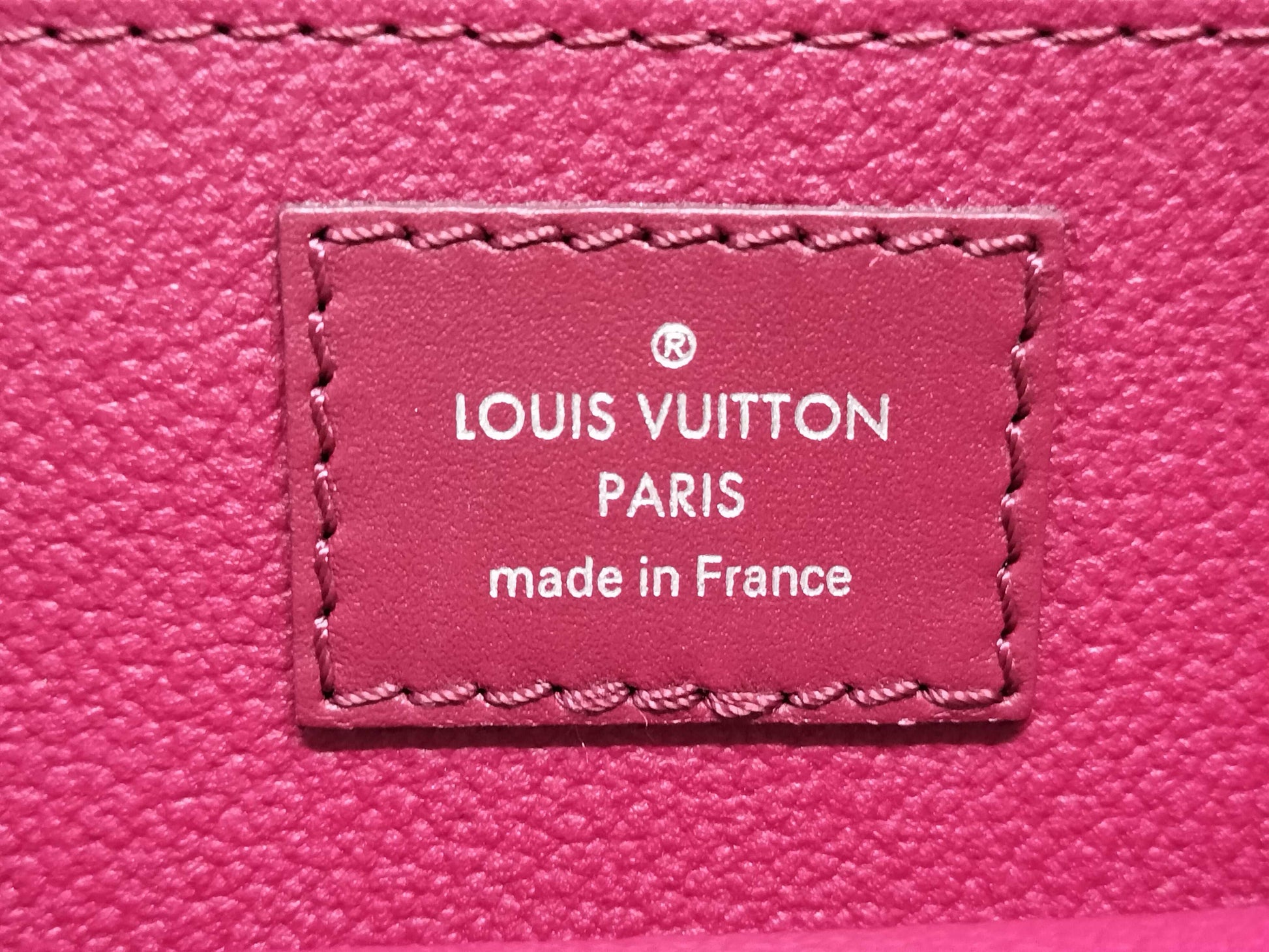 LOUIS VUITTON Epi Poche Toilette 26 Second Bag