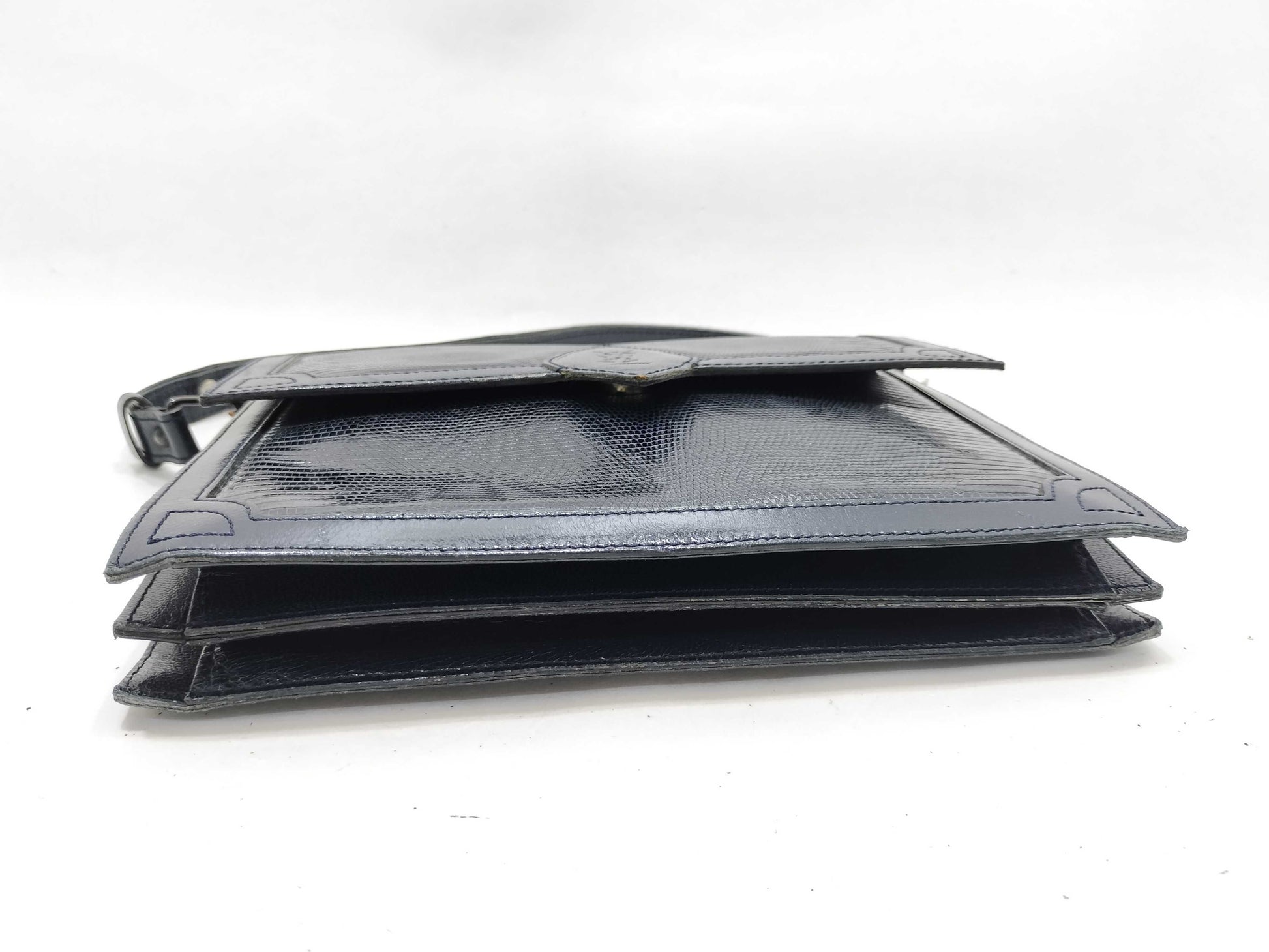 Yves Saint Laurent Yves Saint Laurent Lizard Shoulder Bag