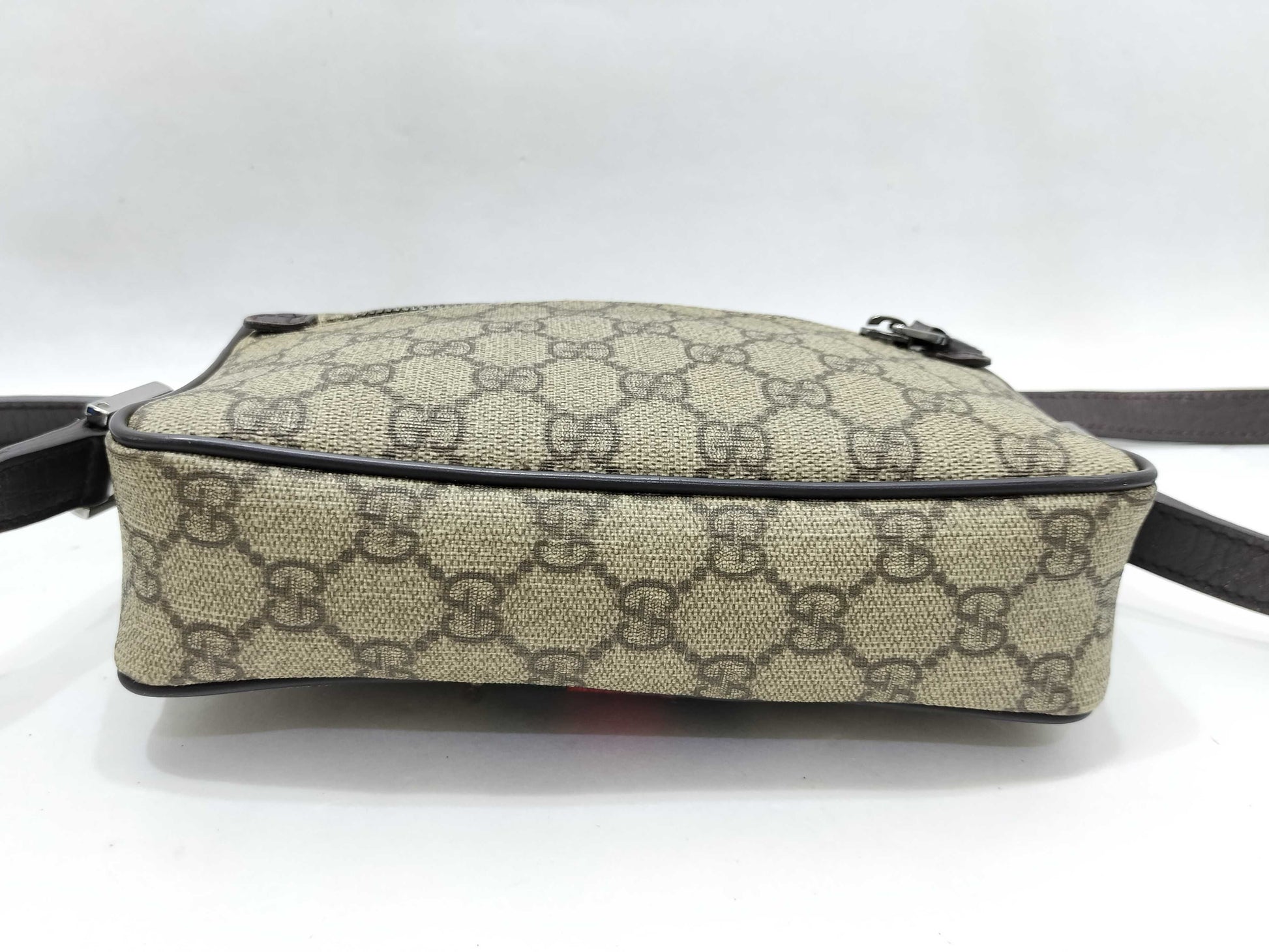 GUCCI GG Supreme Shoulder Bag