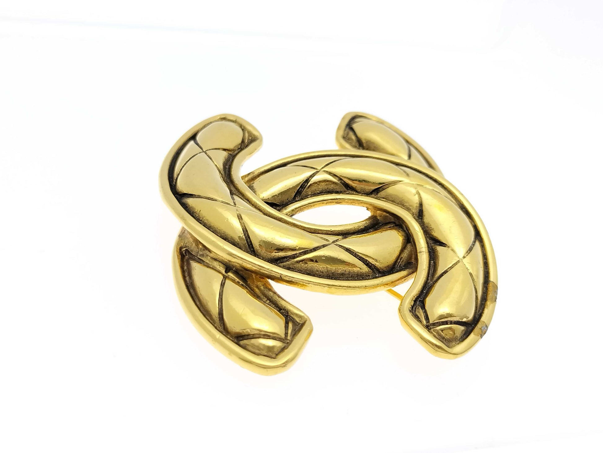 CHANEL Matelasse Coco Mark Brooch