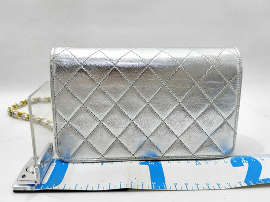 CHANEL shoulder bag