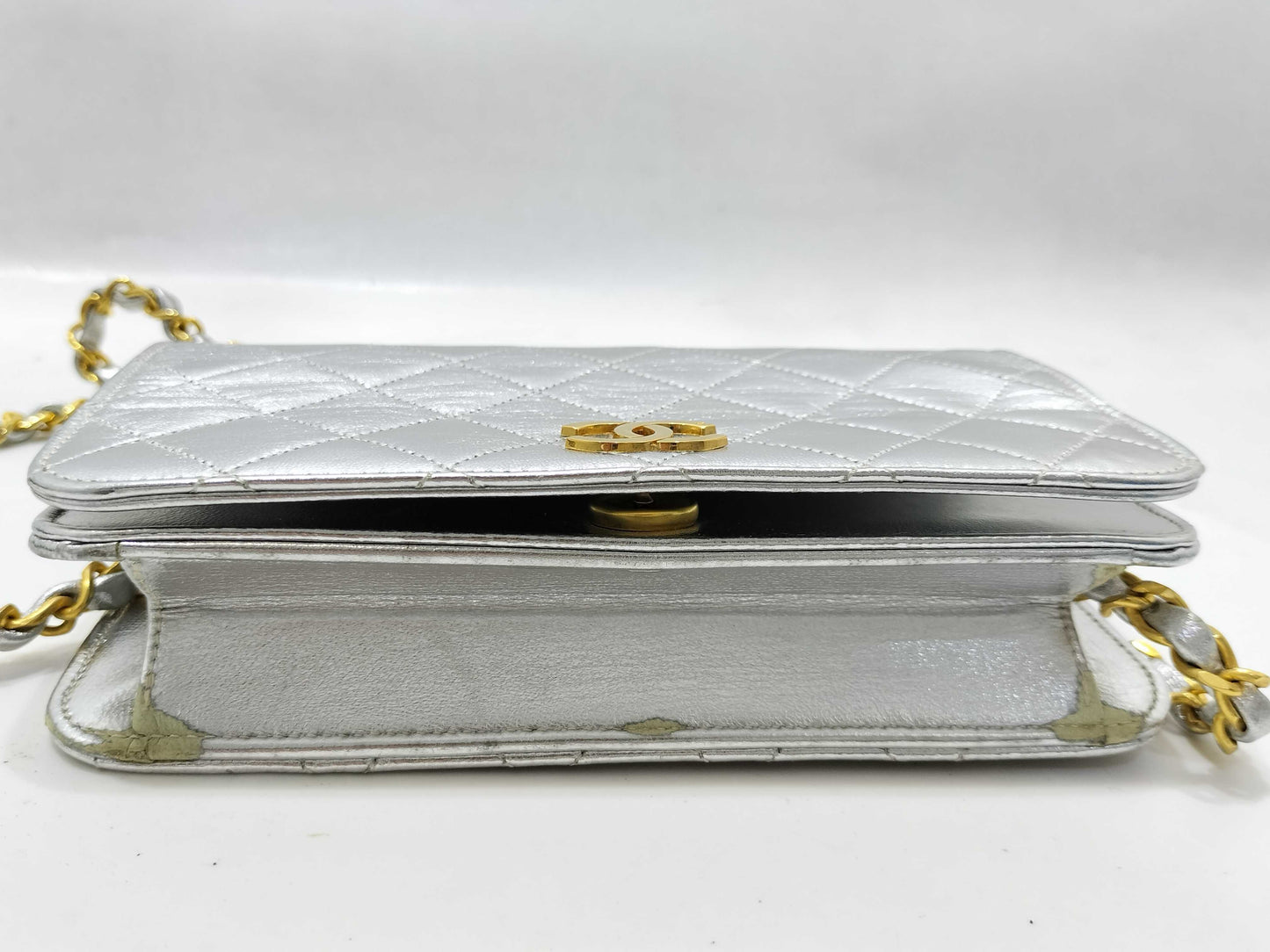 CHANEL shoulder bag