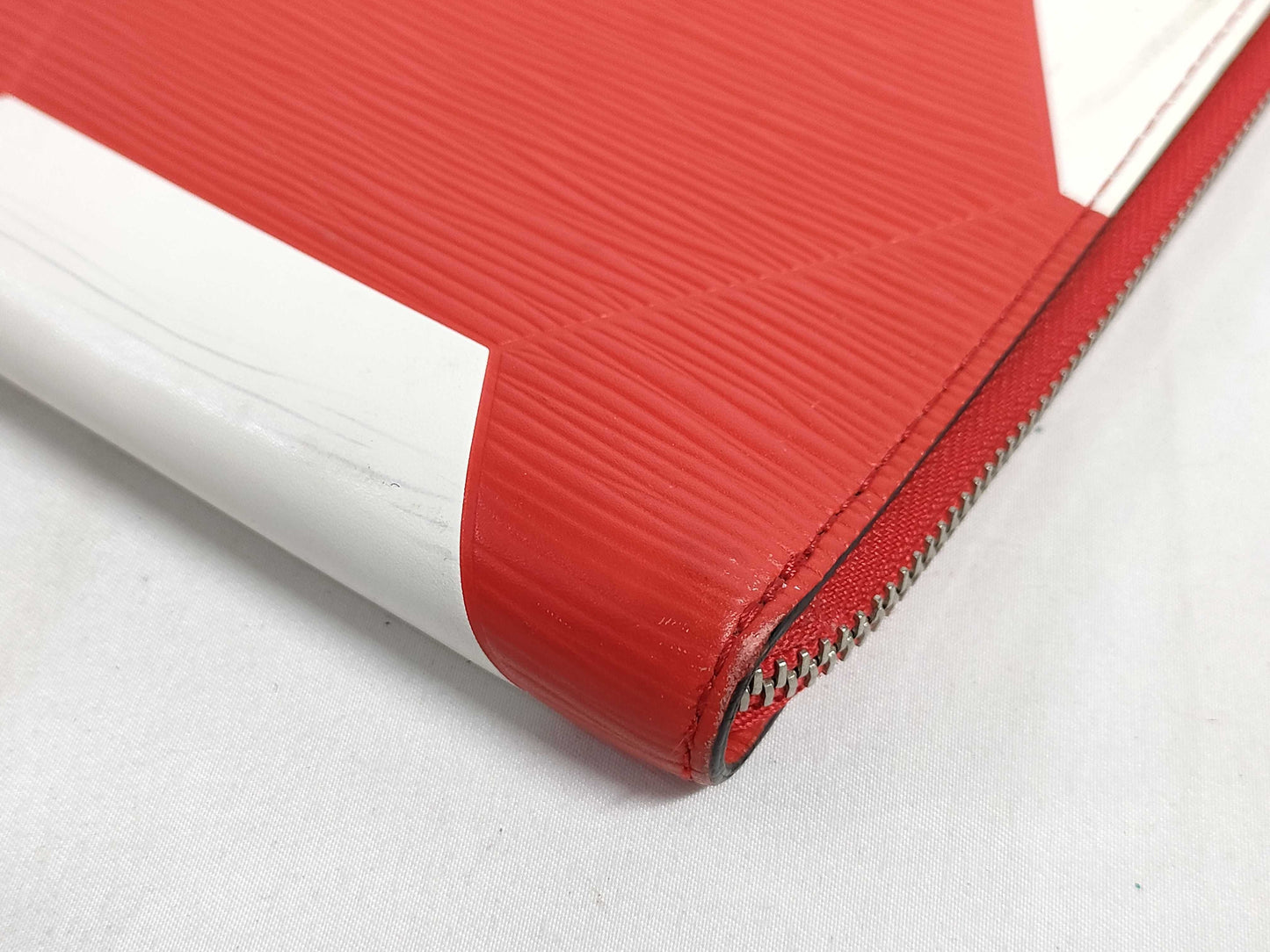 LOUIS VUITTON Epi Clutch Bag