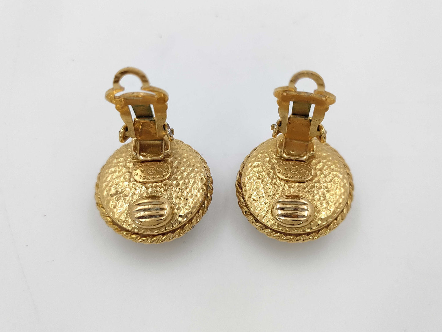 CHANEL 95A Pearl Earrings