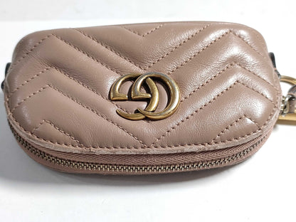 GUCCI GG Marmont Pouch