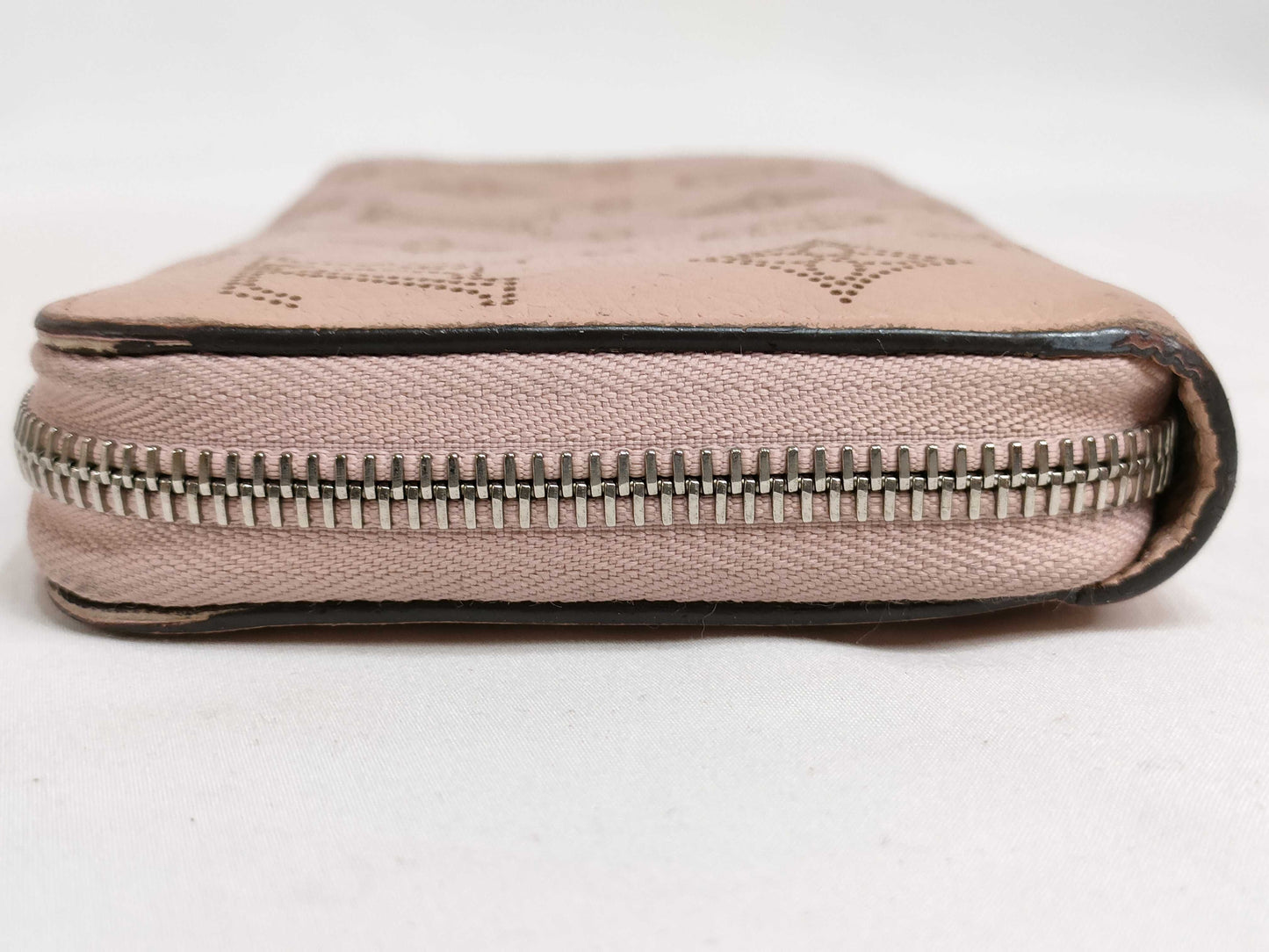 LOUIS VUITTON Mahina Wallet