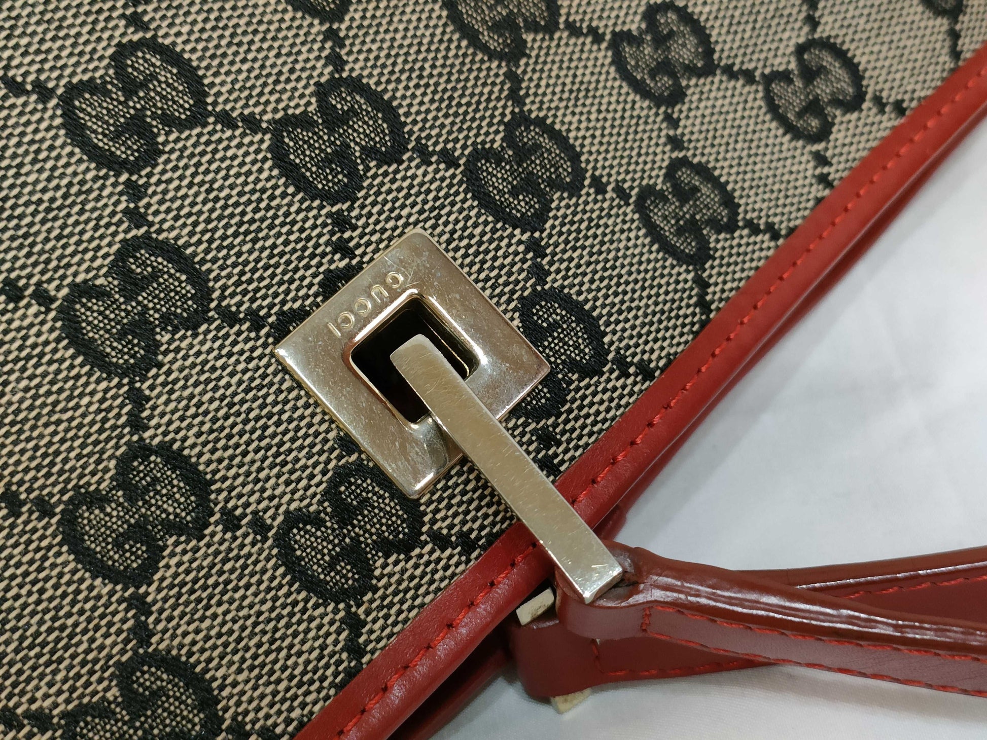 GUCCI GG Canvas Shoulder Bag Handbag