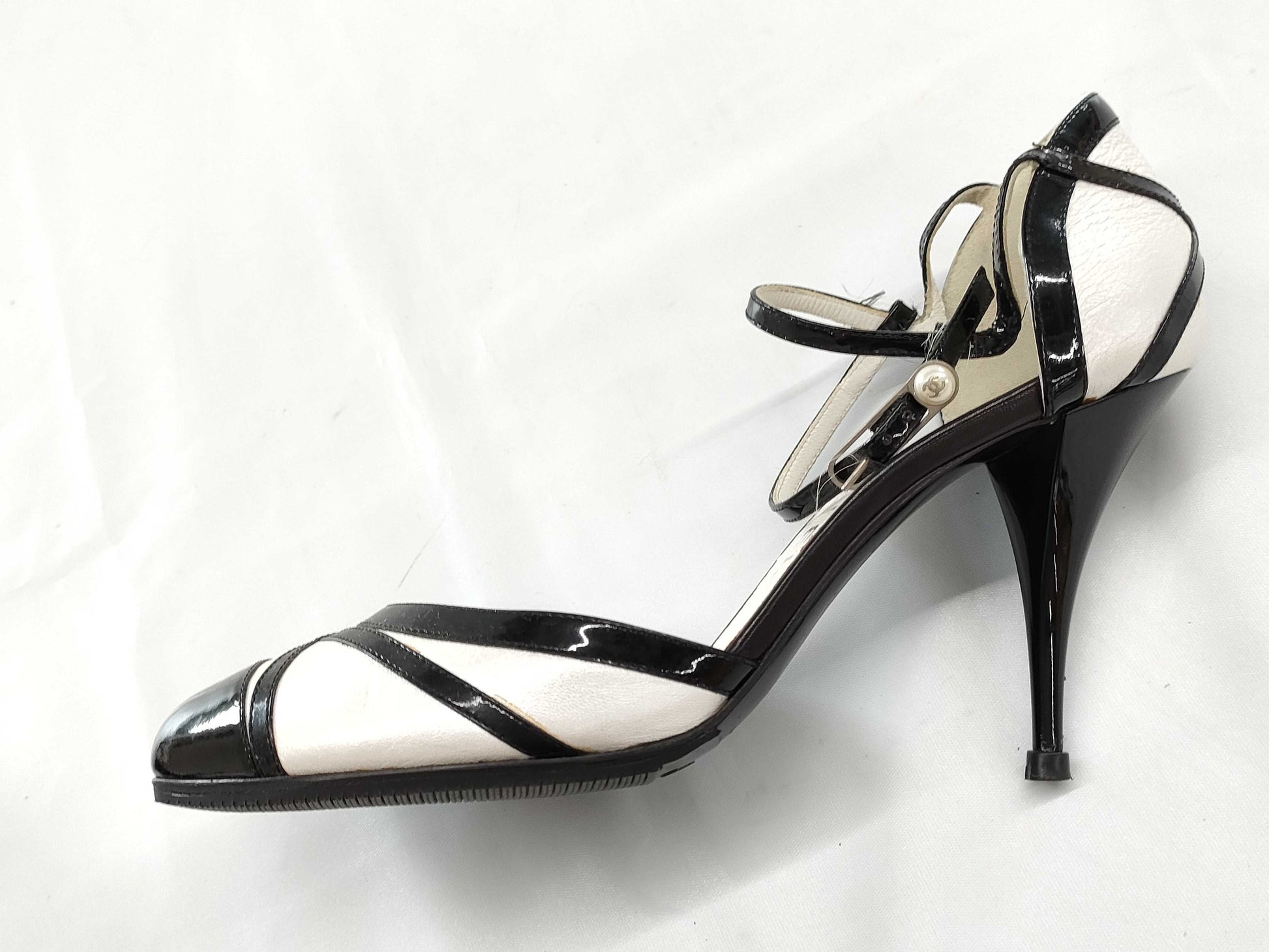 CHANEL Chanel pin heel pumps