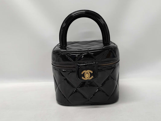 CHANEL CHANEL Matelasse Turnlock Coco Mark Patent Leather Handbag