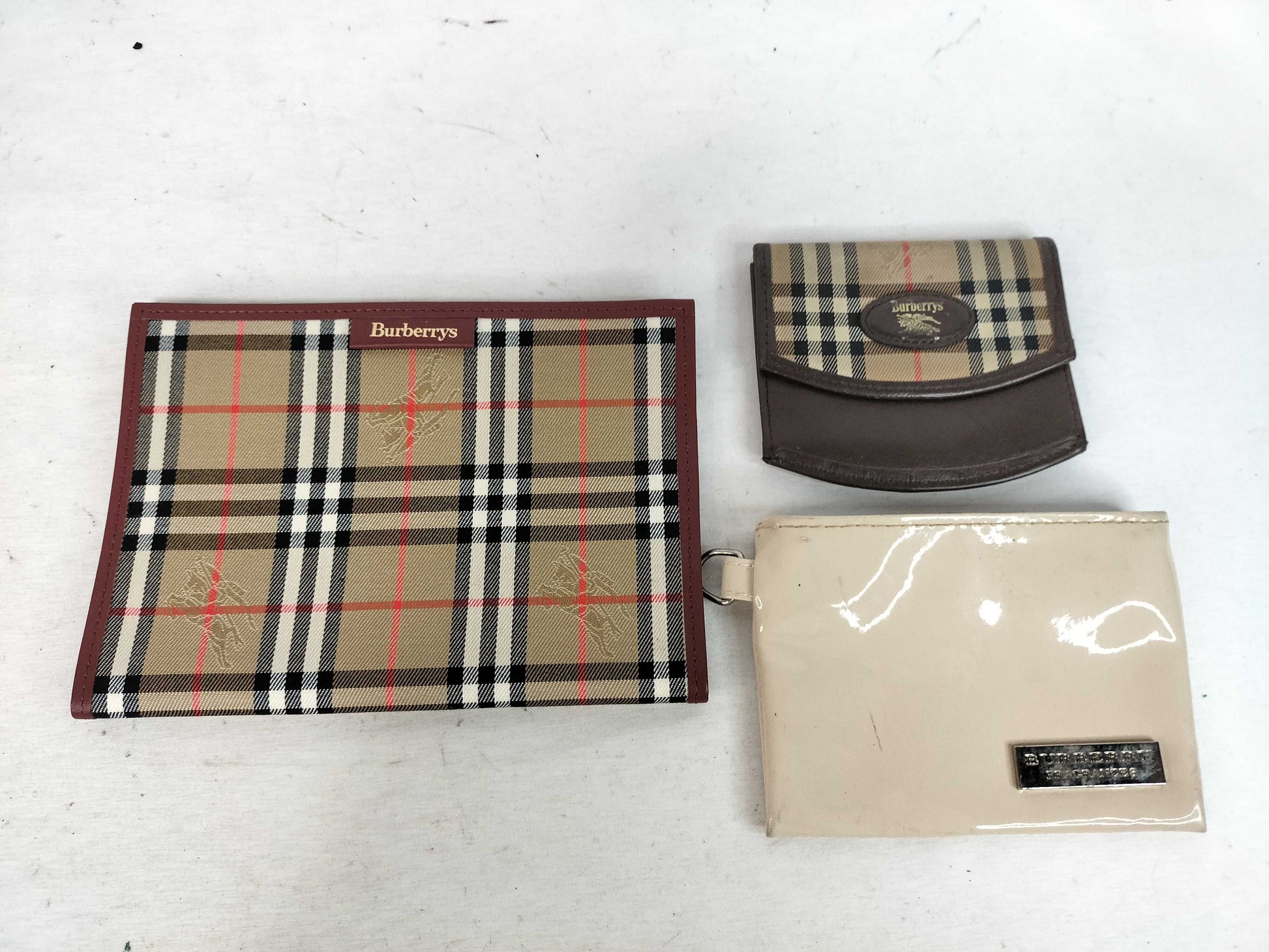 BURBERRY Check 3-Piece Accessory Coin Case