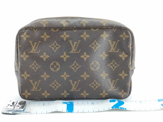 LOUIS VUITTON LOUIS VUITTON Monogram Louis Vuitton Monogram True Towelette Pouch Clutch Bag Second Bag